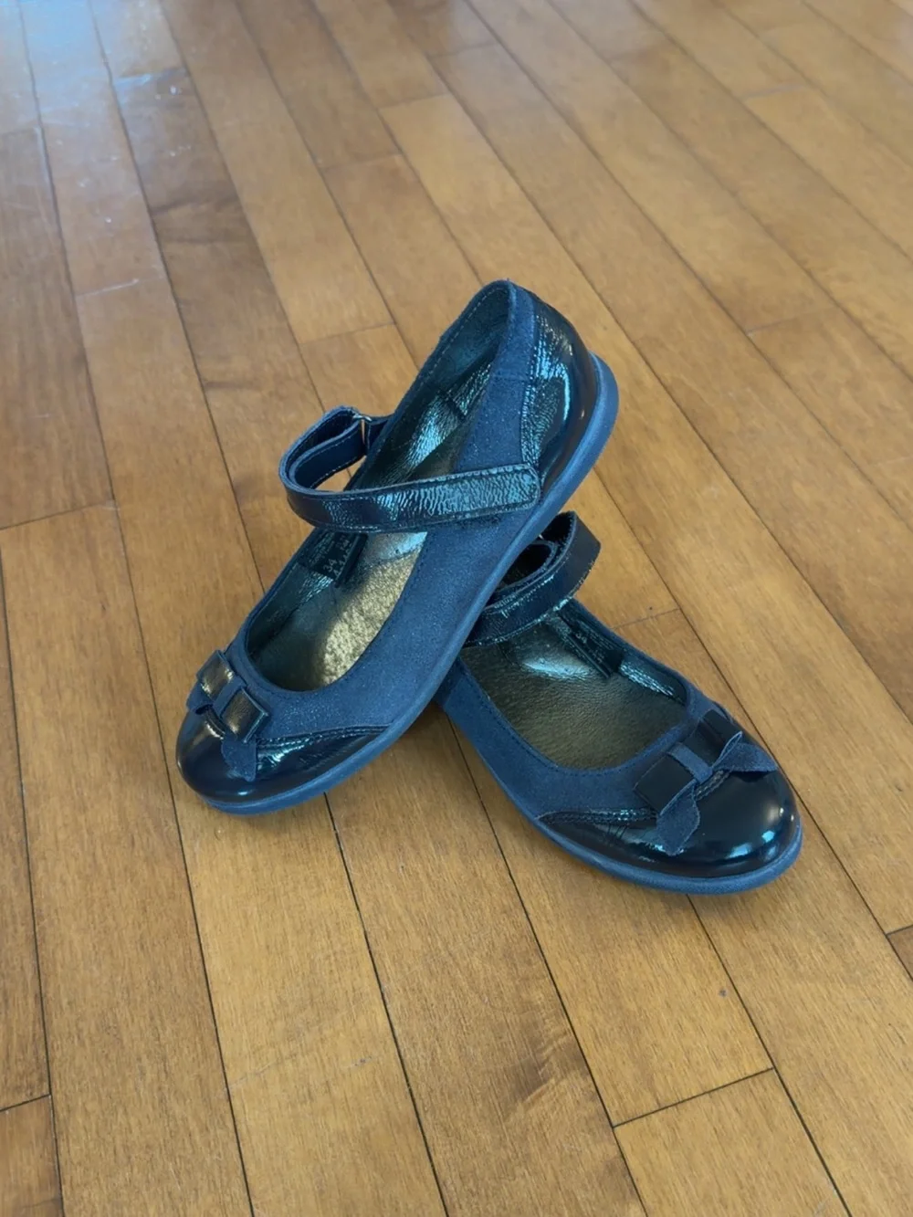 Girls Navy Dress Shoes with Bow Accent 100% Natural Leather